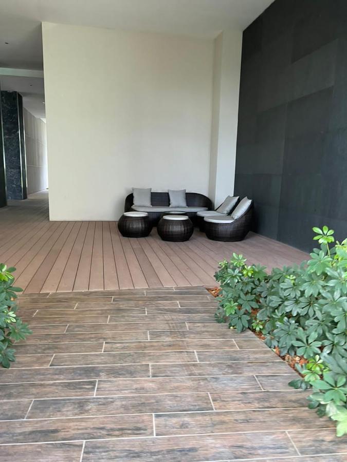 Luxury Suites At Eaton Klcc Kuala Lumpur Esterno foto