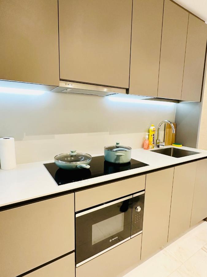 Luxury Suites At Eaton Klcc Kuala Lumpur Esterno foto