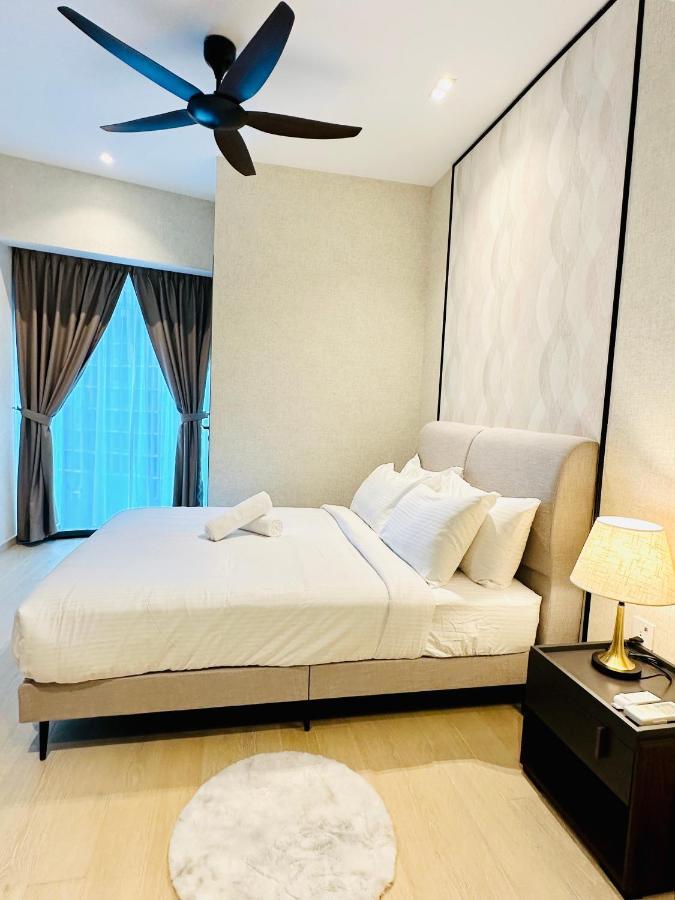 Luxury Suites At Eaton Klcc Kuala Lumpur Esterno foto
