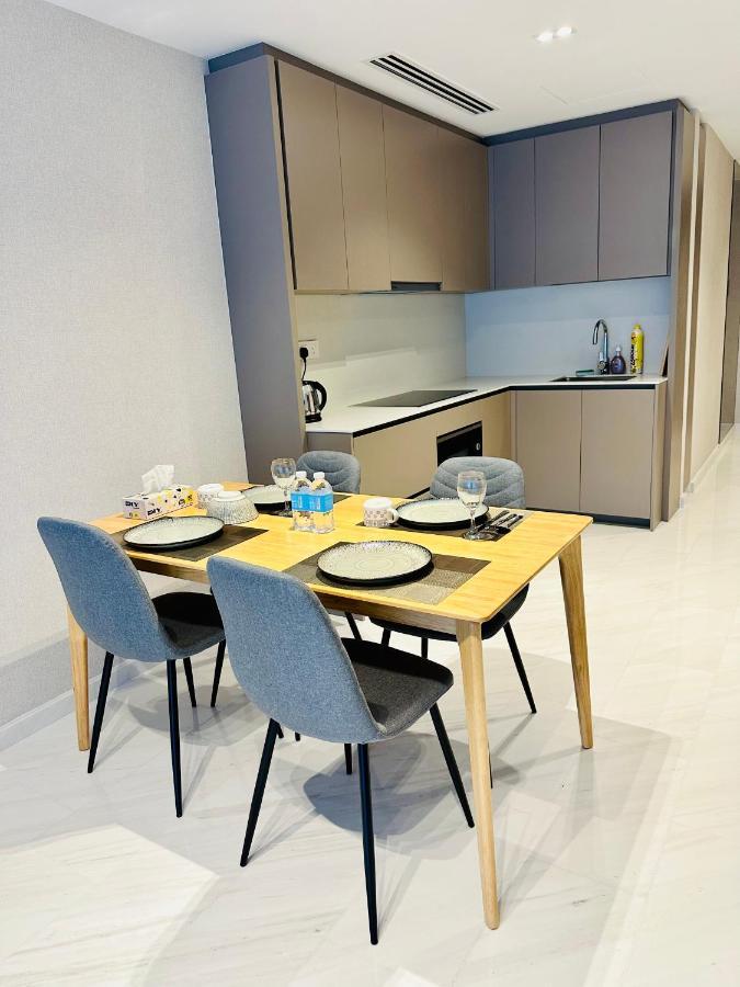 Luxury Suites At Eaton Klcc Kuala Lumpur Esterno foto