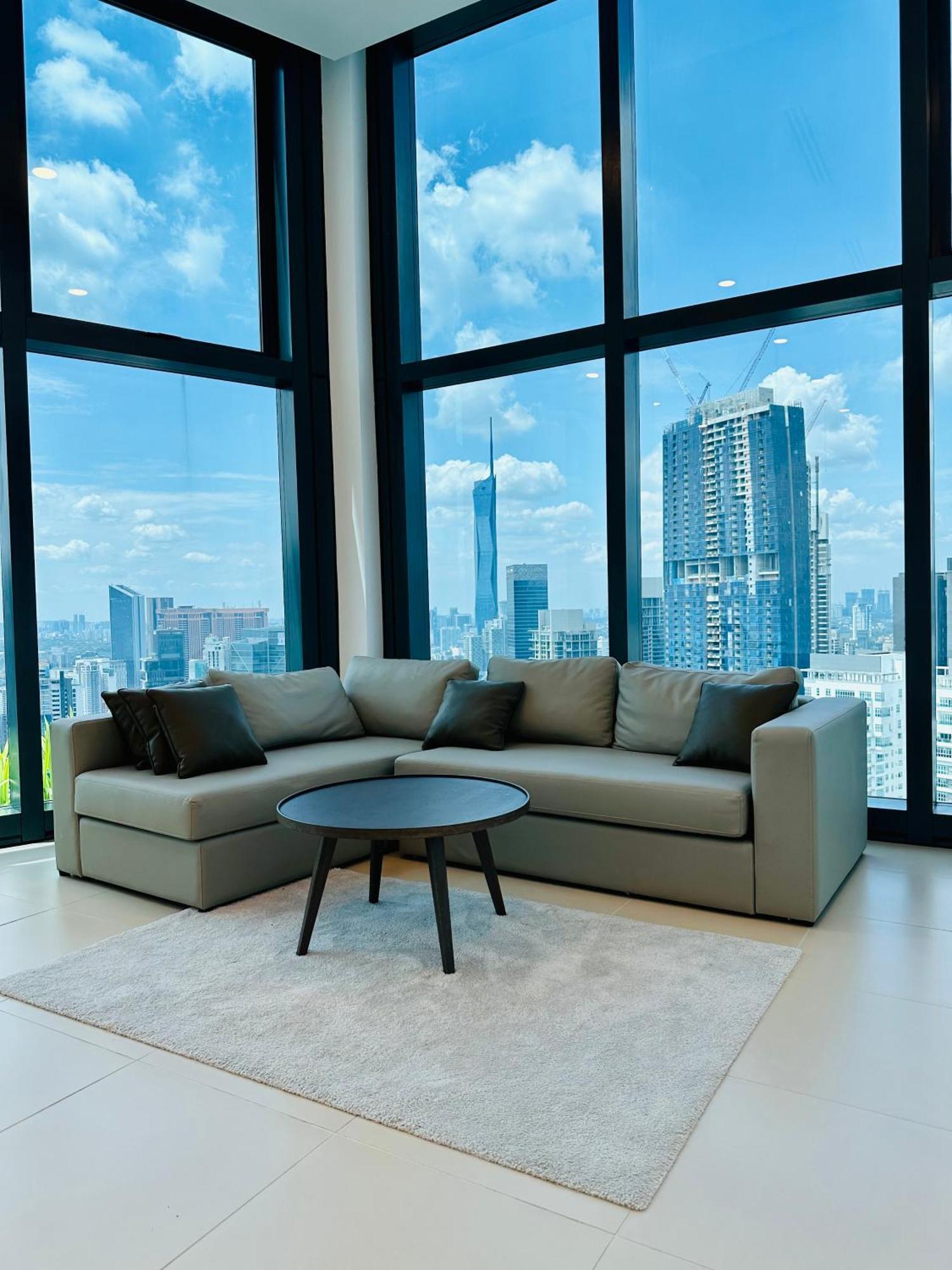 Luxury Suites At Eaton Klcc Kuala Lumpur Esterno foto