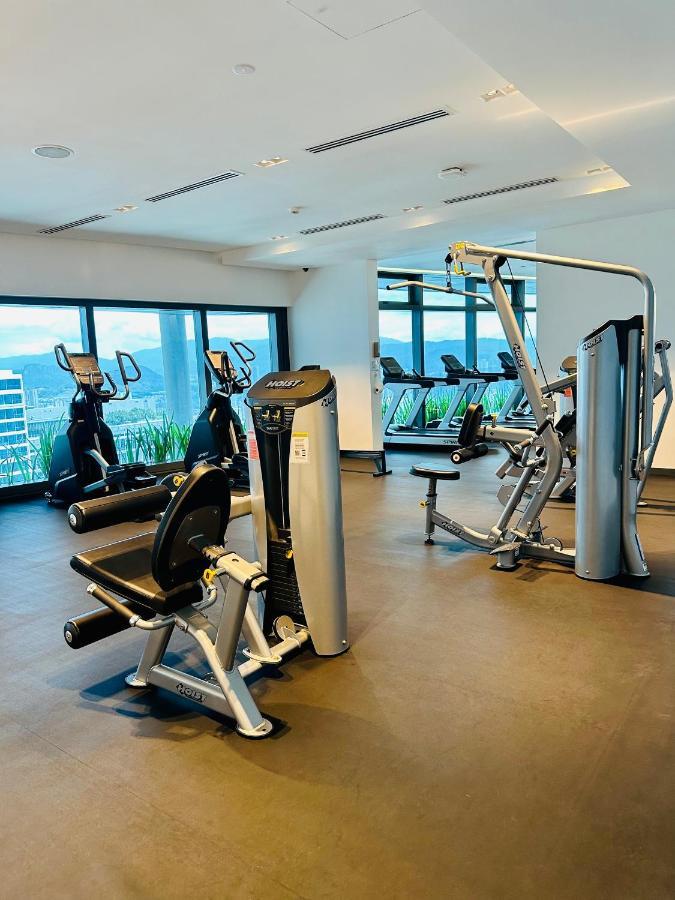 Luxury Suites At Eaton Klcc Kuala Lumpur Esterno foto