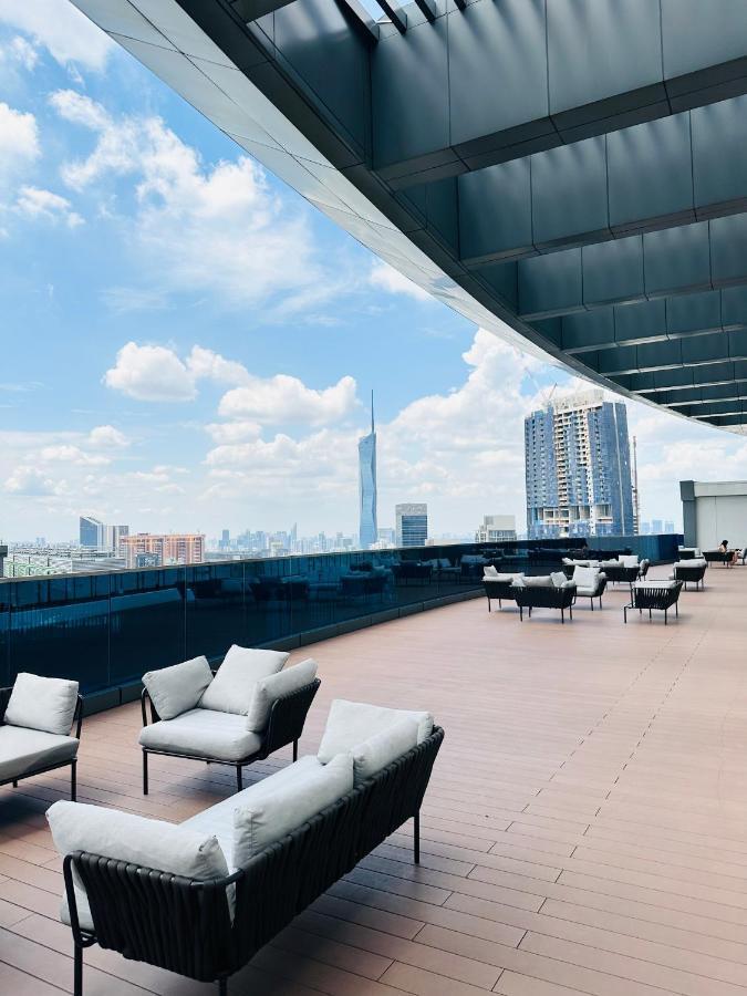 Luxury Suites At Eaton Klcc Kuala Lumpur Esterno foto